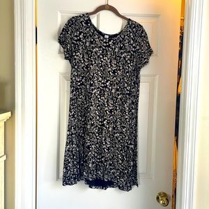 Old Navy shirt sleeve dress. Size M